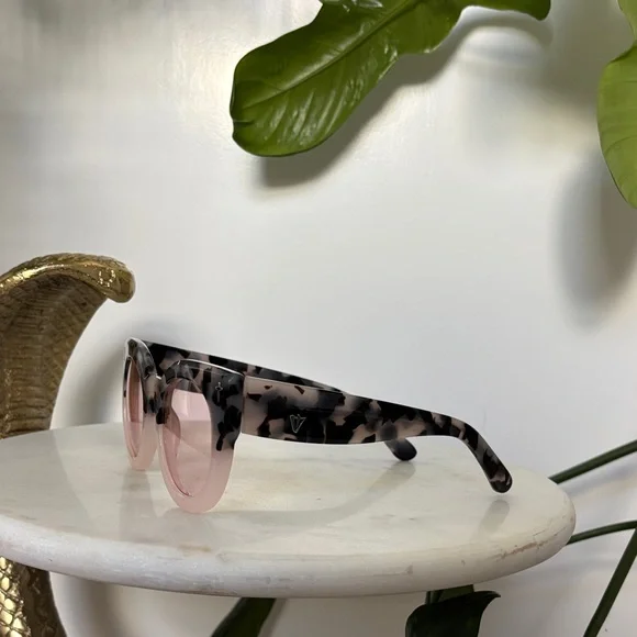 Valley Eyewear Black and Pink Sunglasses